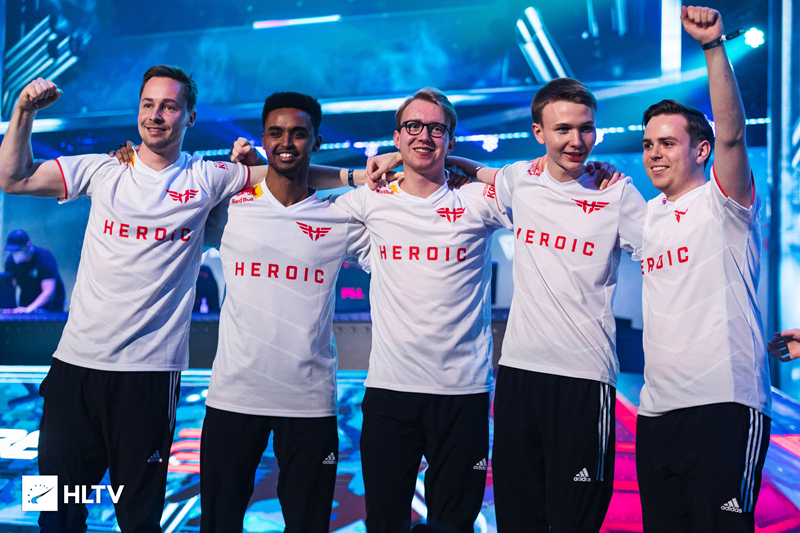 而与此同时 而与此同时