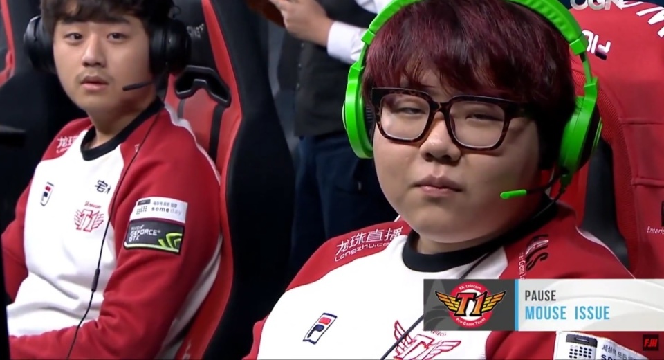 在前场频频 在前场频频