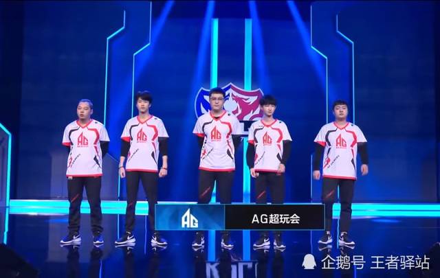 将球拉回到